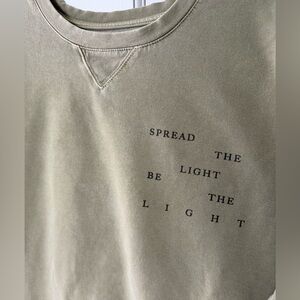 Peace Love World Green Crewneck Sweatshirt - Men’s Medium - Spread the Light